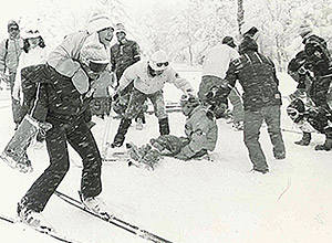 肢体不自由児雪上キャンプ