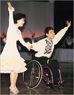 写真:車いすダンスの模様