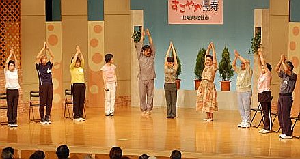 写真:ステージの様子