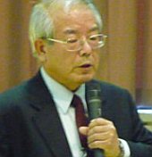 写真:講演する竹田契一さん