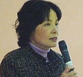 写真:講演する鉾山智子さん