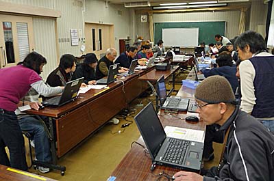 画像：パソコン講習会のようす